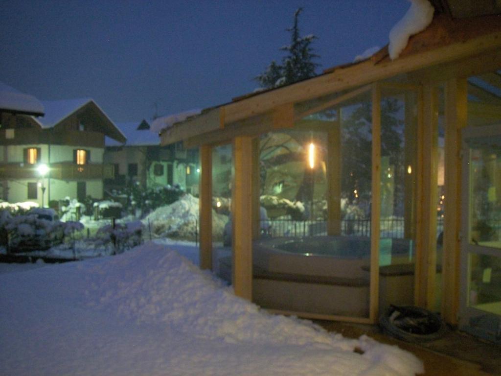 Hotel Canada Pinzolo Exterior foto